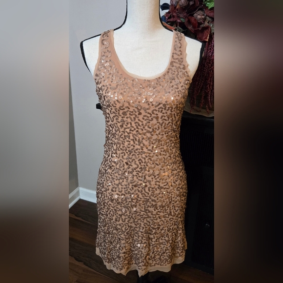 Studio M Dresses & Skirts - EUC- GOLD SEQUINED RACERBACK DRESS- STUDIO M